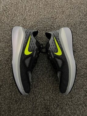Nike Vomero 17 Zoom X Men's Black & Gray Running Shoes with Neon Yellow Accent